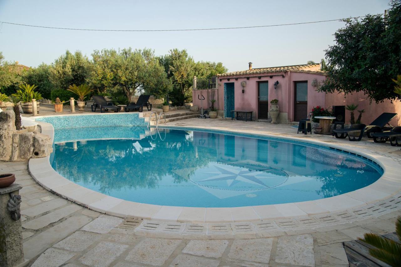 Dependance In Villa Con Piscina Ragusa Exterior foto