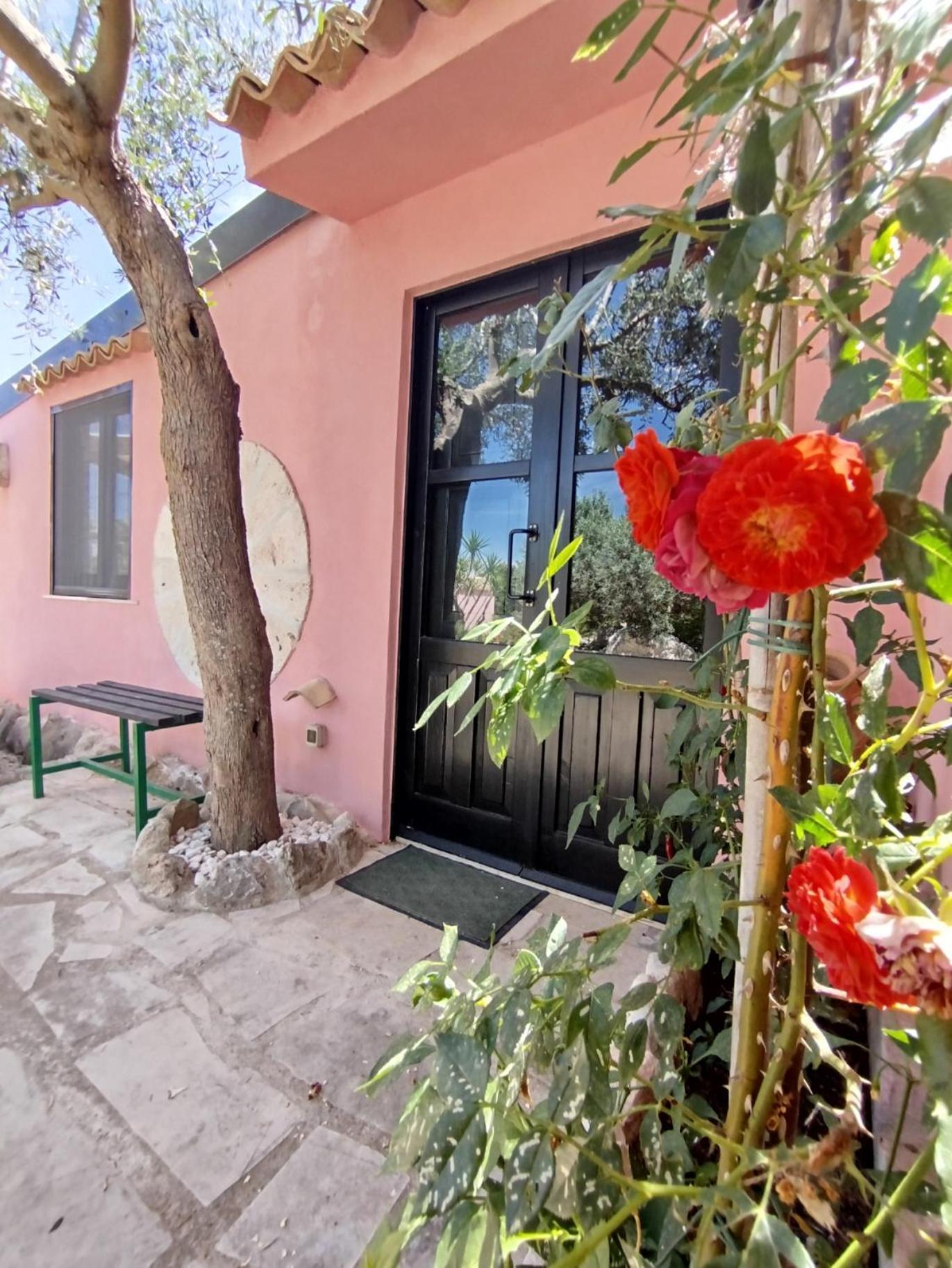 Dependance In Villa Con Piscina Ragusa Exterior foto